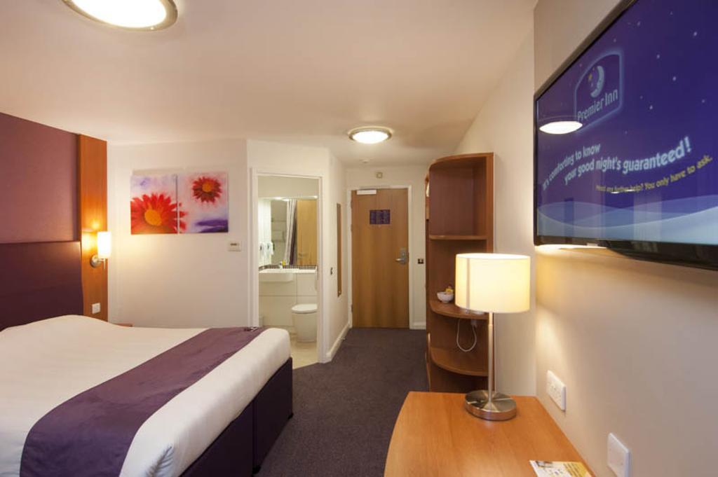 Premier Inn Stratford Upon Avon Waterways Zewnętrze zdjęcie